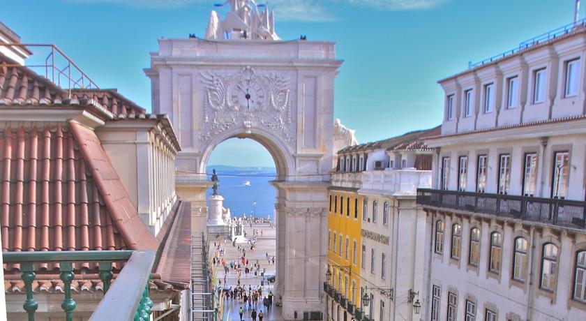 Your Home In Bairro Alto Lisbon Exterior photo