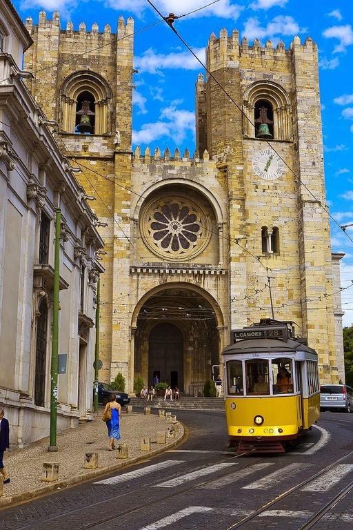 Your Home In Bairro Alto Lisbon Exterior photo